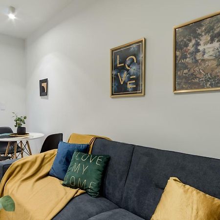 Mennica Residence Chic Apartment Варшава Экстерьер фото
