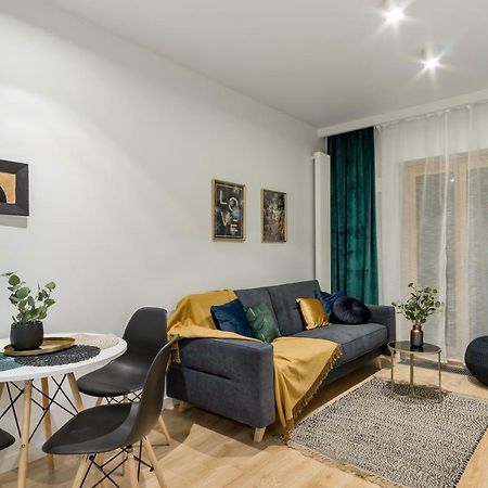 Mennica Residence Chic Apartment Варшава Экстерьер фото