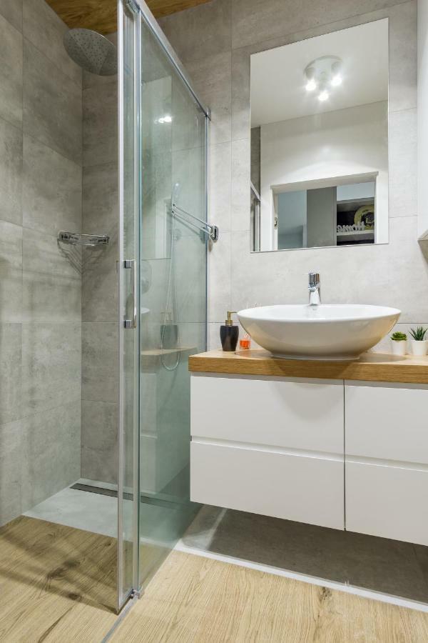 Mennica Residence Chic Apartment Варшава Экстерьер фото