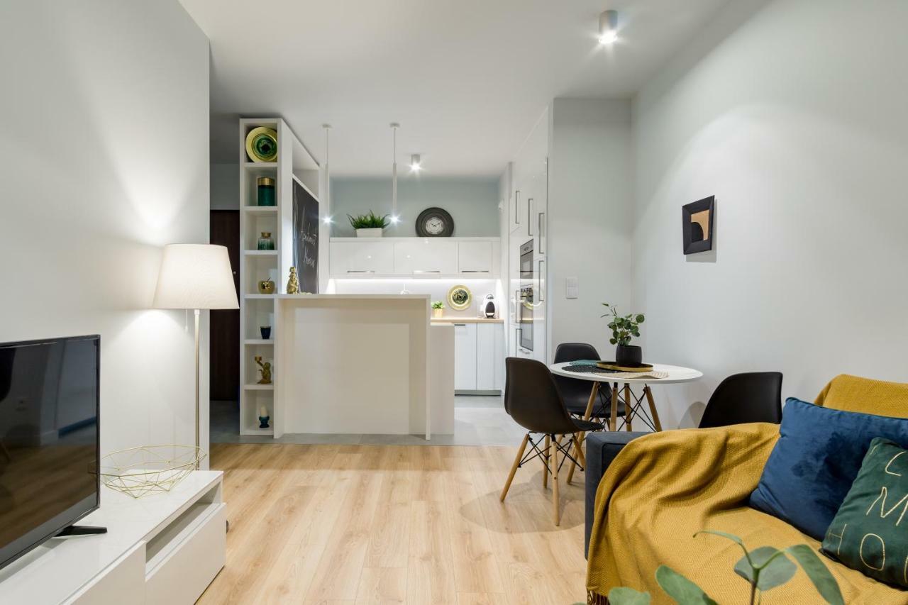 Mennica Residence Chic Apartment Варшава Экстерьер фото