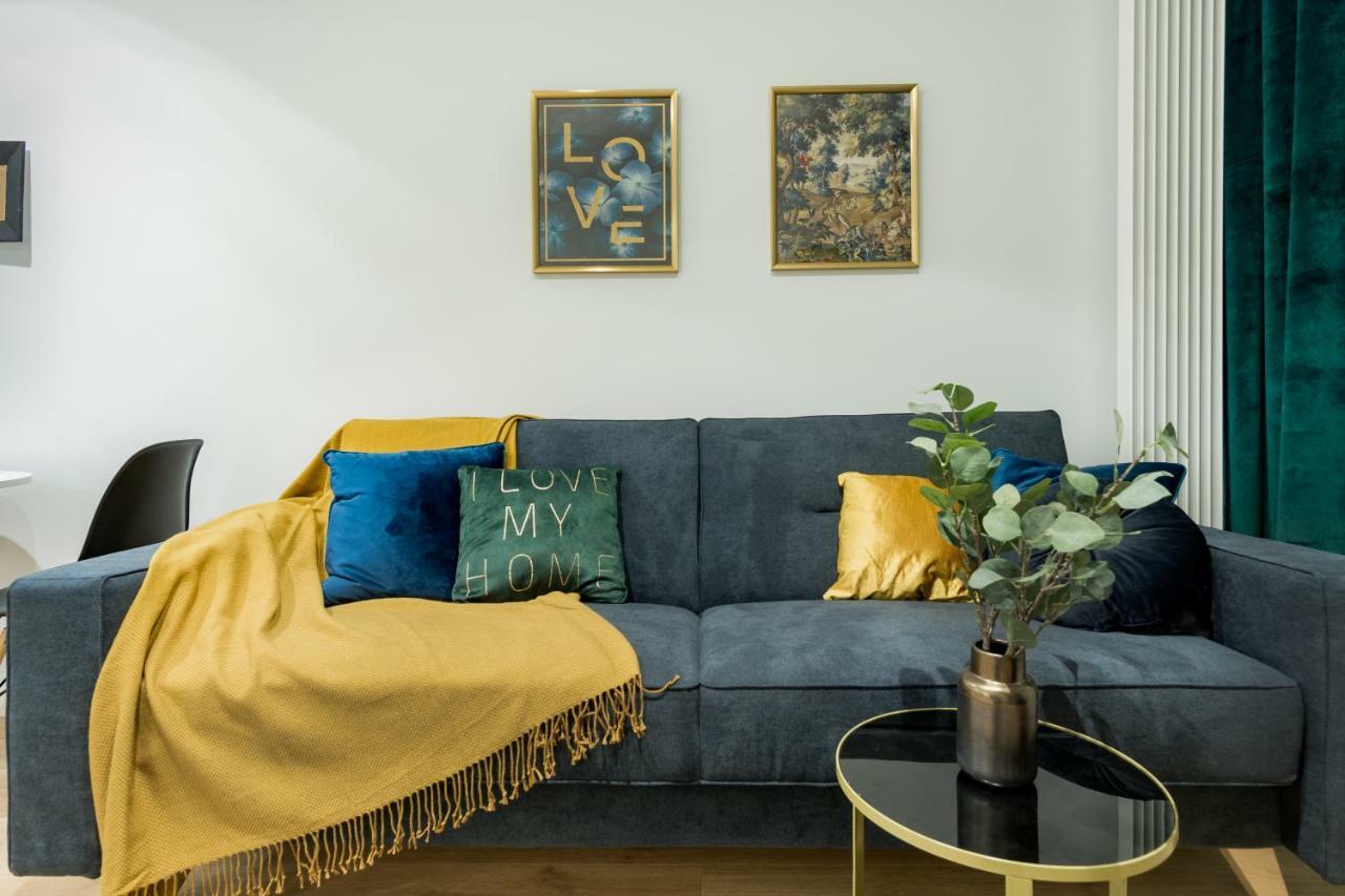 Mennica Residence Chic Apartment Варшава Экстерьер фото
