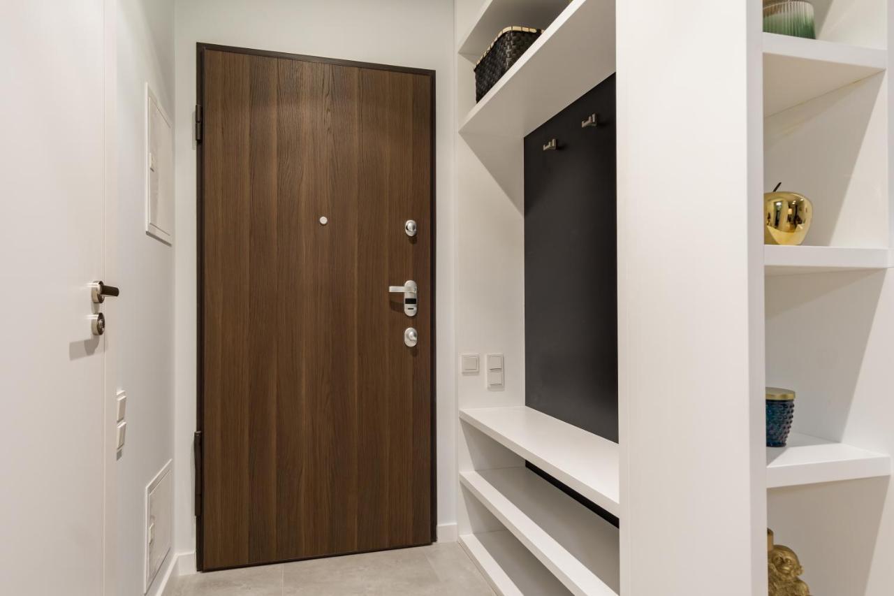 Mennica Residence Chic Apartment Варшава Экстерьер фото